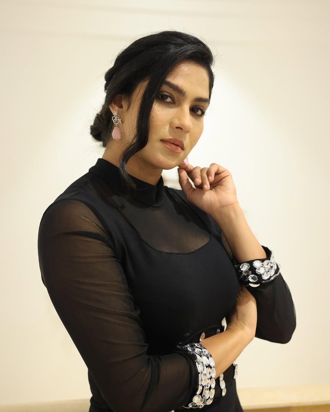 Swasika Stunning Reel and Real Looks Go Viral