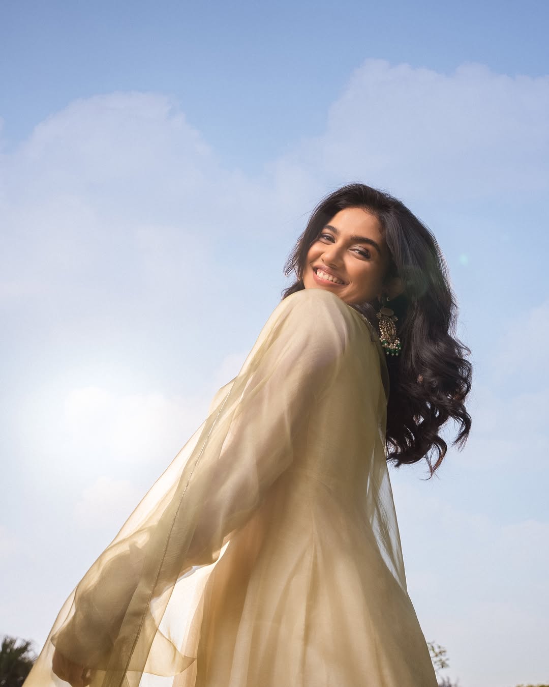 Mamitha Baiju looks absolutely stunning