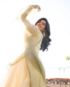 Mamitha Baiju looks absolutely stunning