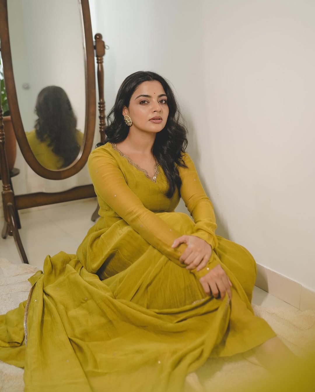 Nikhila Vimal Showcase Timeless Elegance
