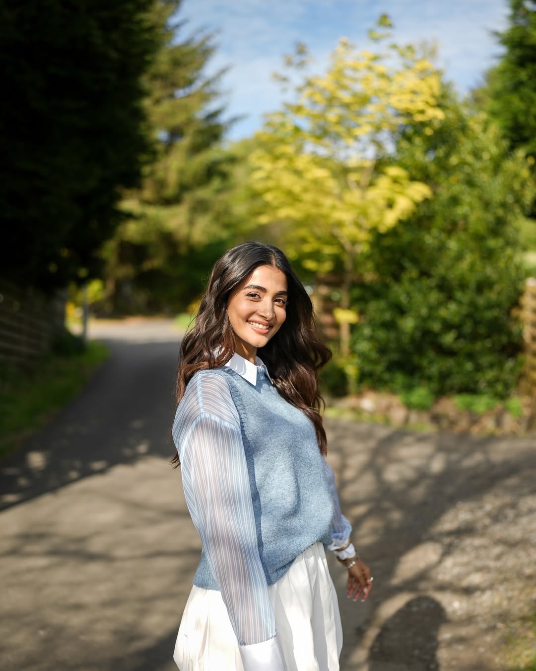 Jana Nayagan and Retro Actress Pooja Hegde Stuns in her Recent viral Photos