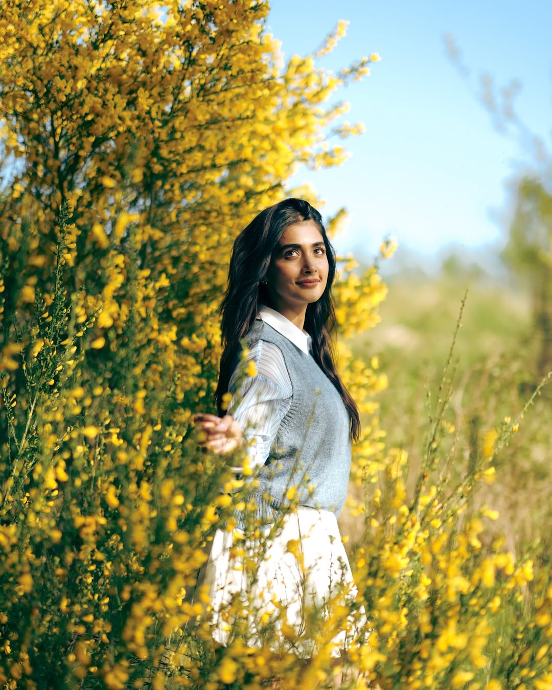 Jana Nayagan and Retro Actress Pooja Hegde Stuns in her Recent viral Photos
