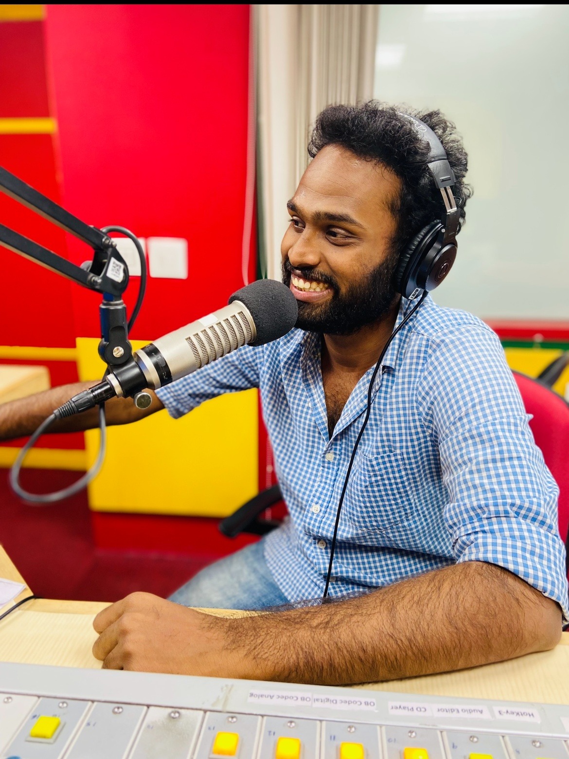 RJ VISHAL
