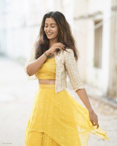 Roshni Haripriyan Grabs Netizens Attention with her Latest Photos