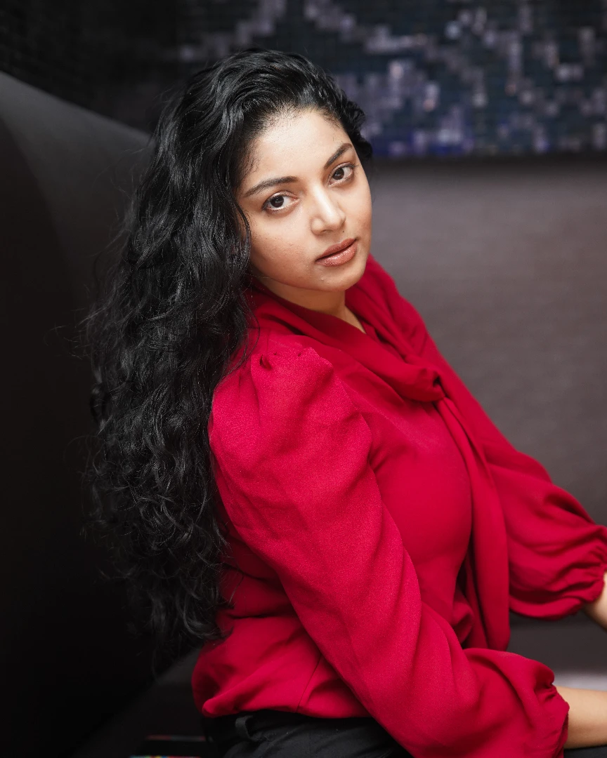 Sanam Shetty Viral Gym Workout Photos & Fitness Goals Clicks