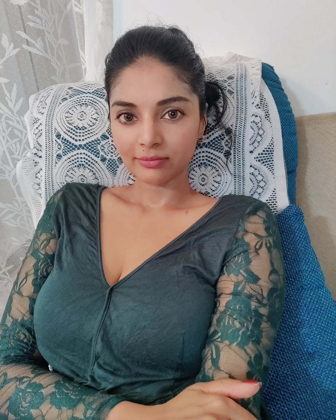 Sanam Shetty Viral Gym Workout Photos & Fitness Goals Clicks