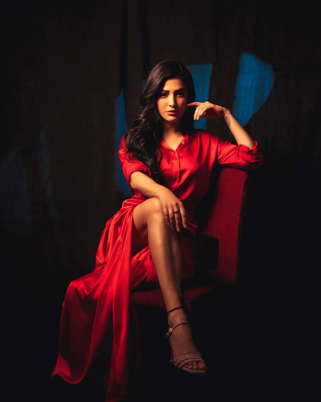 Shruti Haasan Trends Again with Her Latest Stunning Photos