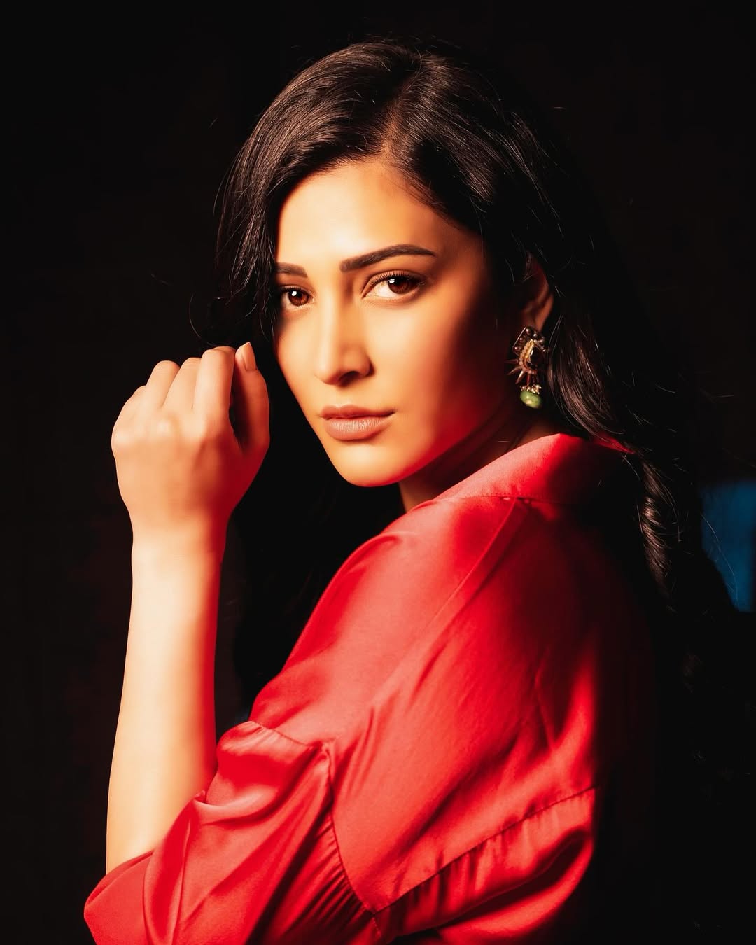 Shruti Haasan Trends Again with Her Latest Stunning Photos