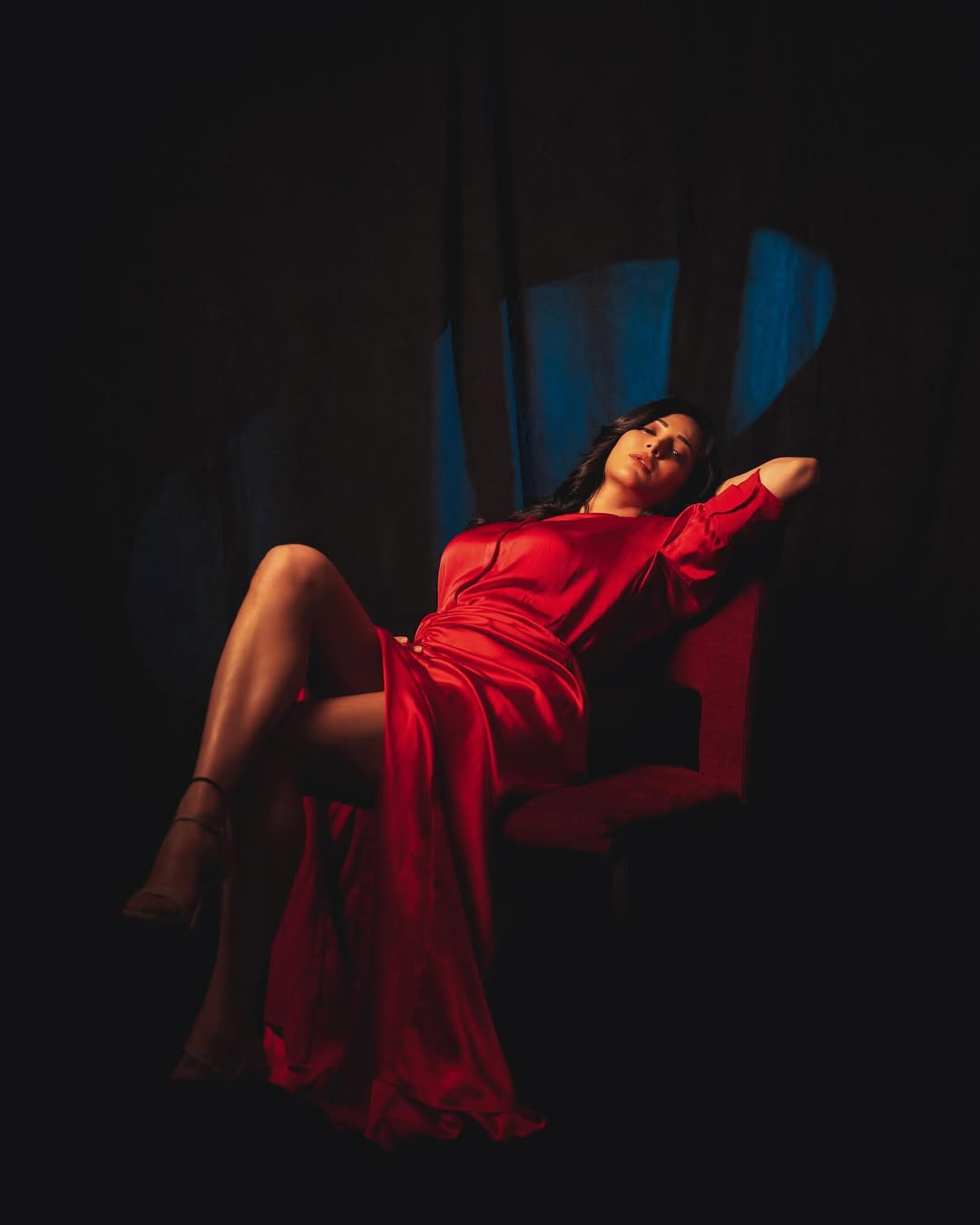 Shruti Haasan Trends Again with Her Latest Stunning Photos
