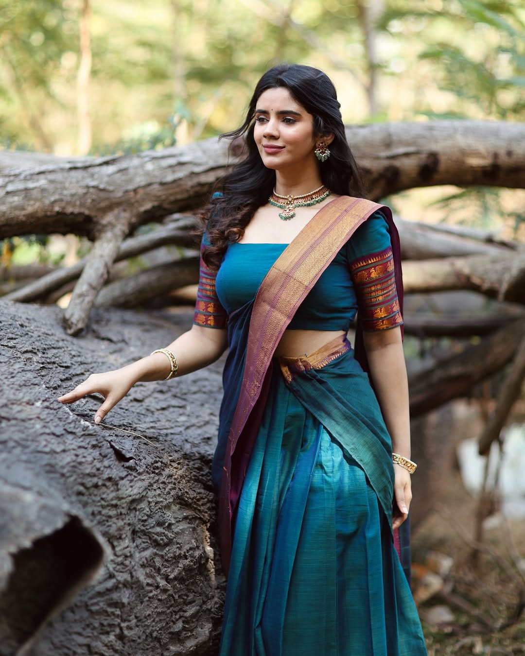 Soundariya Nanjundan Wins Hearts with Her Mesmerizing New Photos