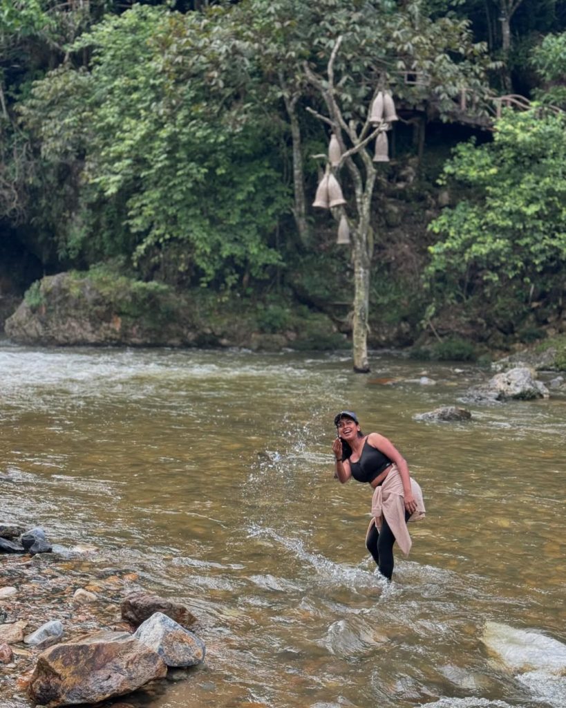 Swathi Konde Shines Online with Stunning New Photos