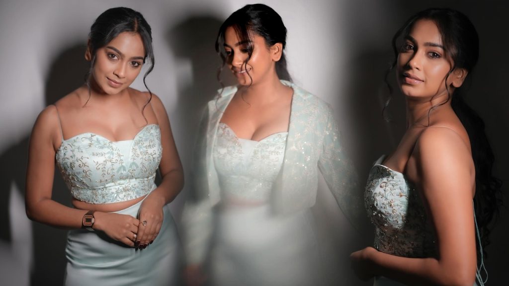 Swathi Konde Shines Online with Stunning New Photos