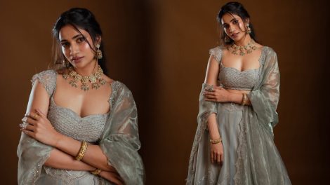 Losliya Looks Gorgeous in Lehenga Outfit