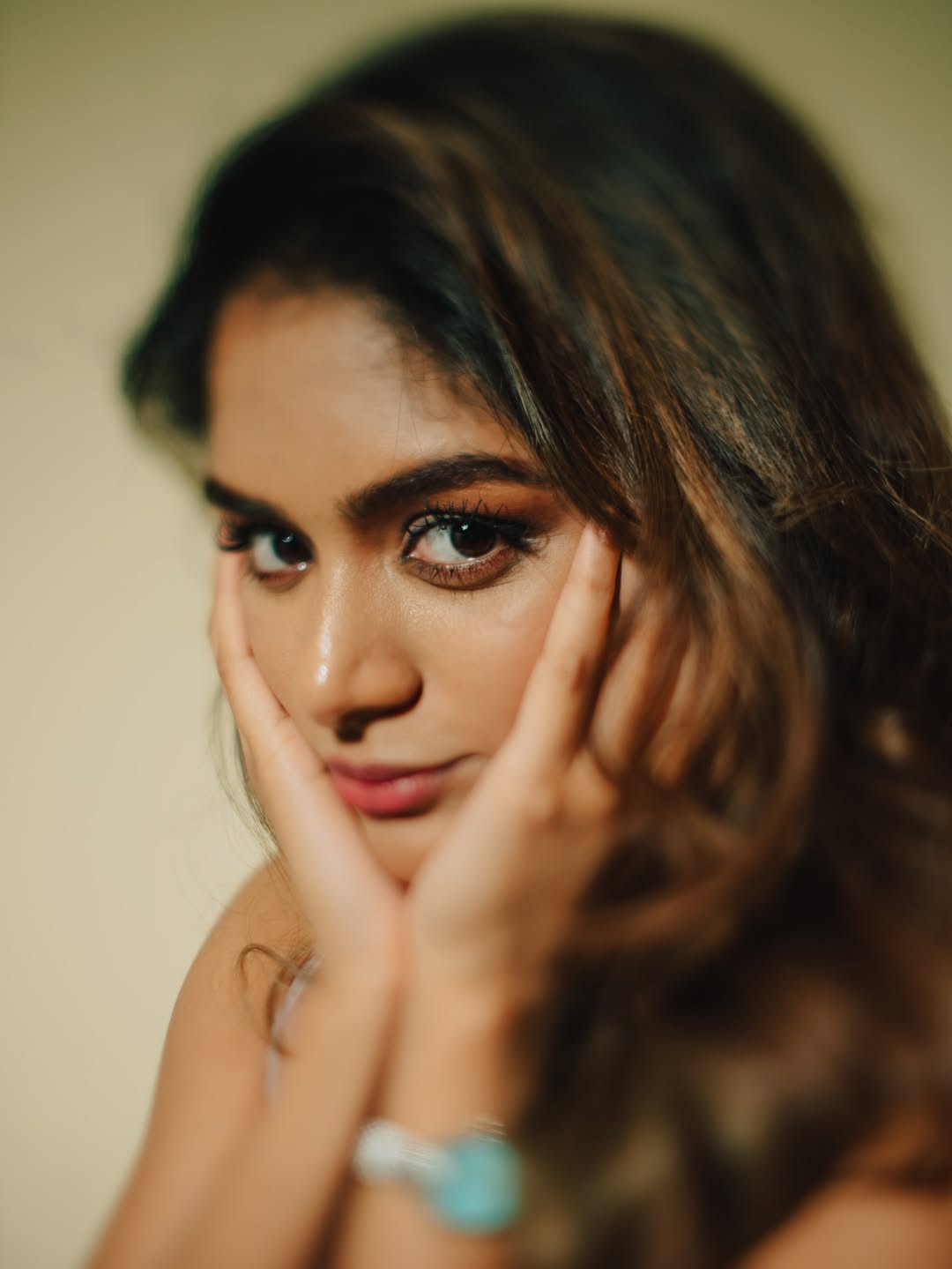 Aditi Shankar Stuns with Her Elegant & Cute Look