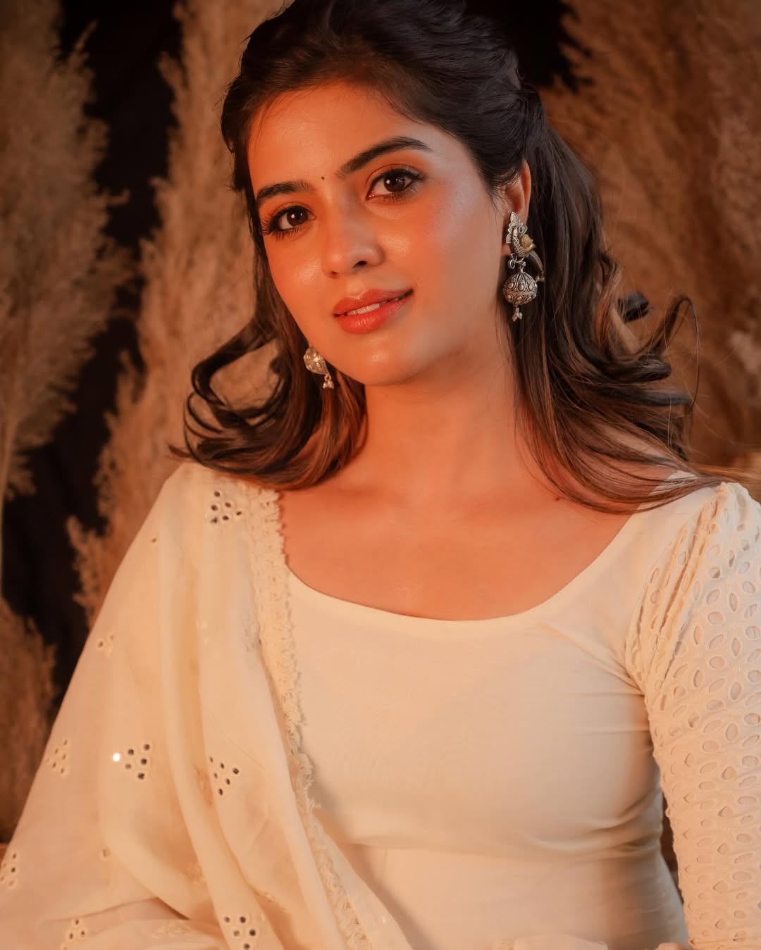 Amritha Aiyer Stuns Fans with Her Latest Viral Photos
