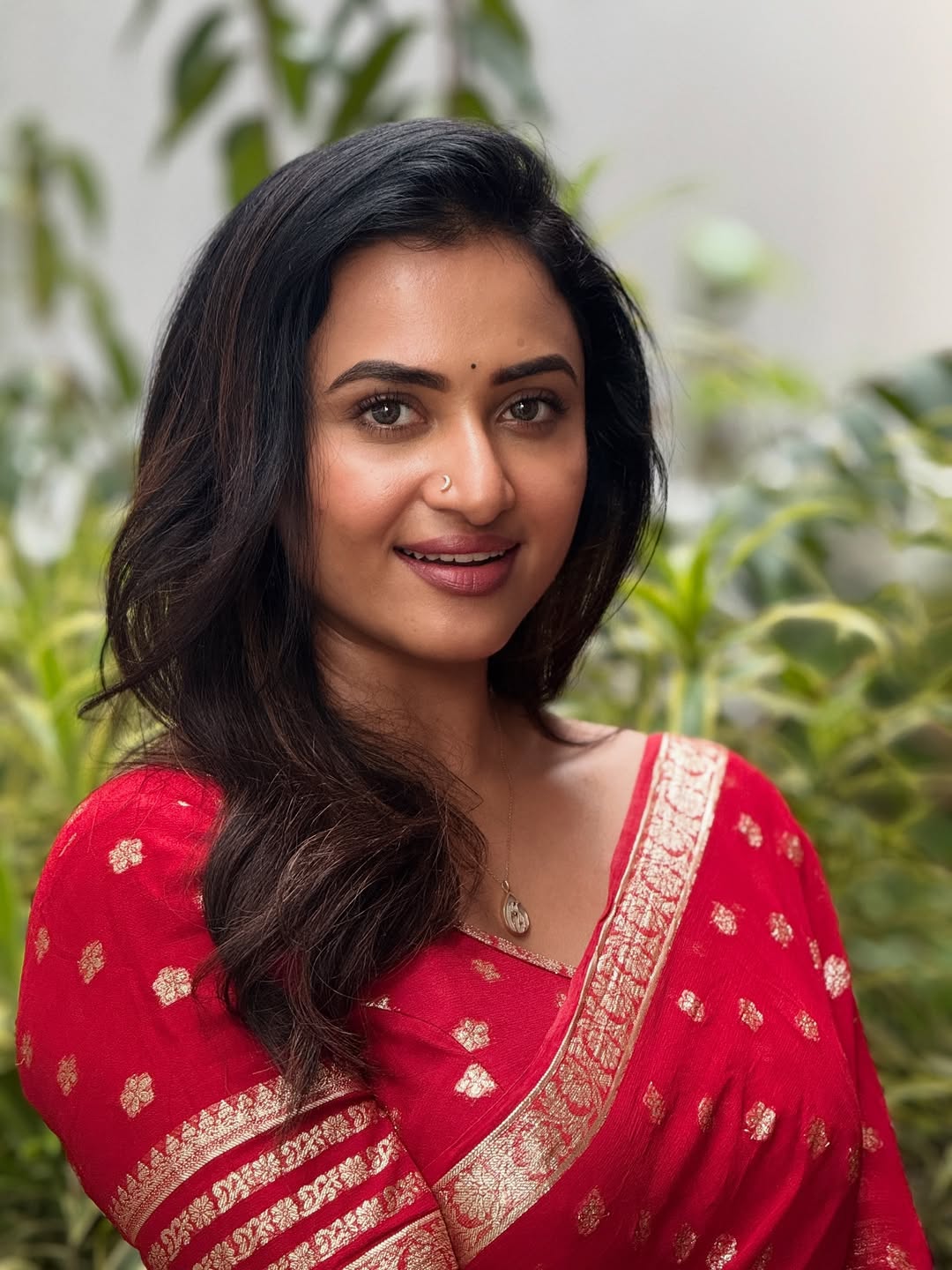Janani Ashok Kumar Glows with Grace in Her Elegant New Look