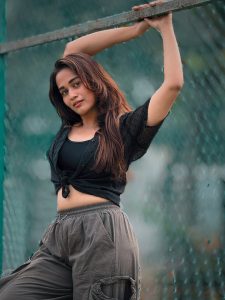 Kaavya Arivumani Eyes on Big Screen – Viral Photos