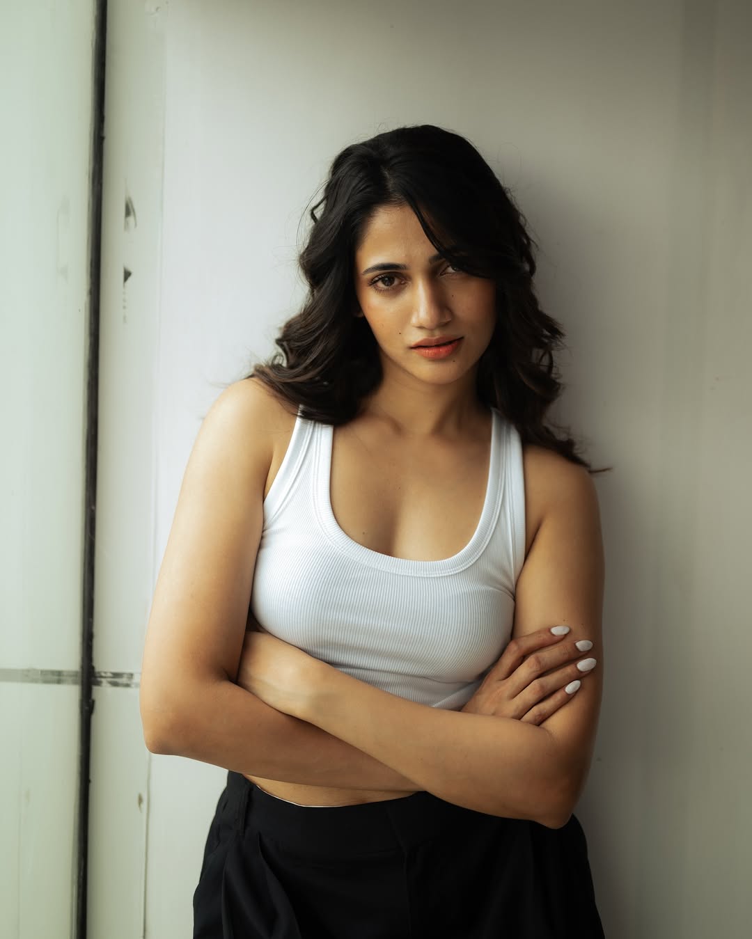 Losliya Stunns with Her Glamorous New Photos