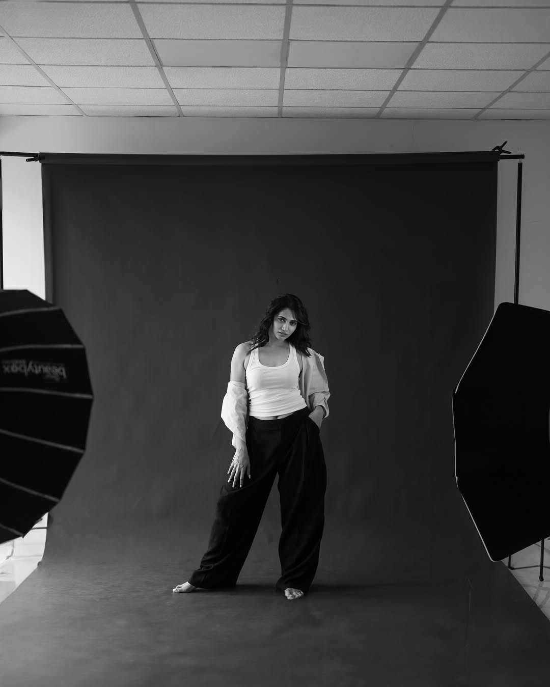 Losliya Stunns with Her Glamorous New Photos