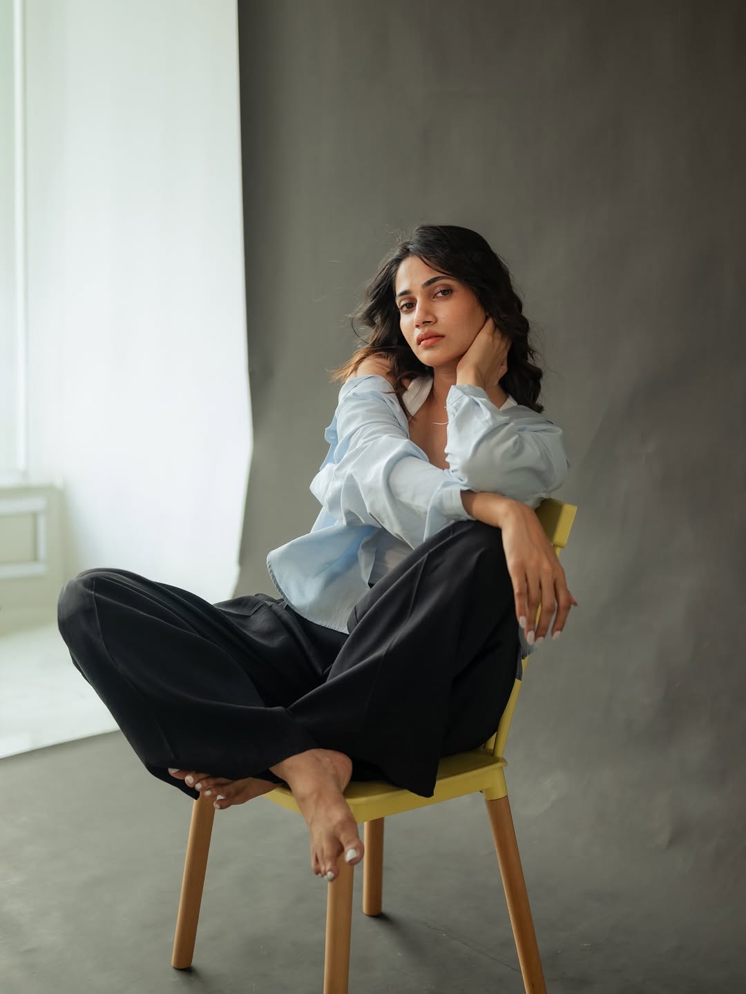 Losliya Stunns with Her Glamorous New Photos