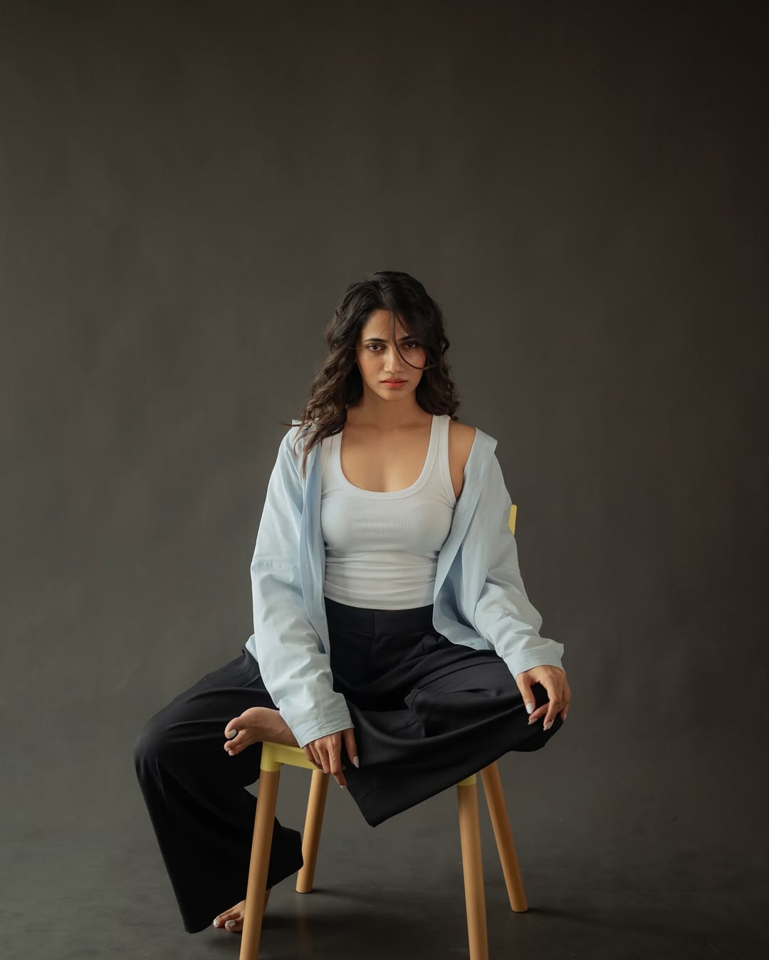 Losliya Stunns with Her Glamorous New Photos