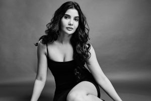 Madhuri Jain Stunning Pose Goes Viral Latest Photos