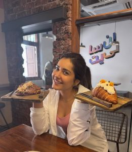 Raashi Khanna Ravishing Photos Set Internet Trends