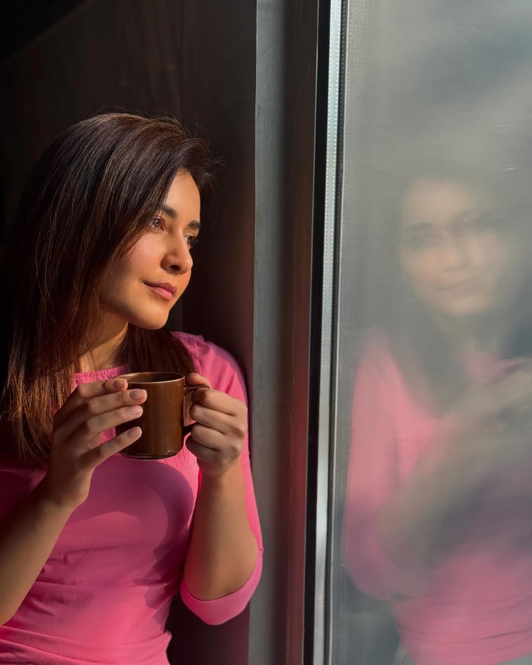 Raashi Khanna Ravishing Photos Set Internet Trends