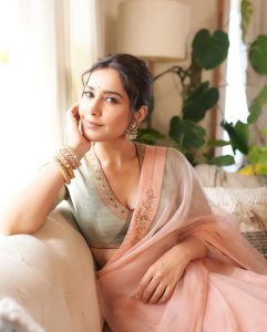 Raashi Khanna Ravishing Photos Set Internet Trends
