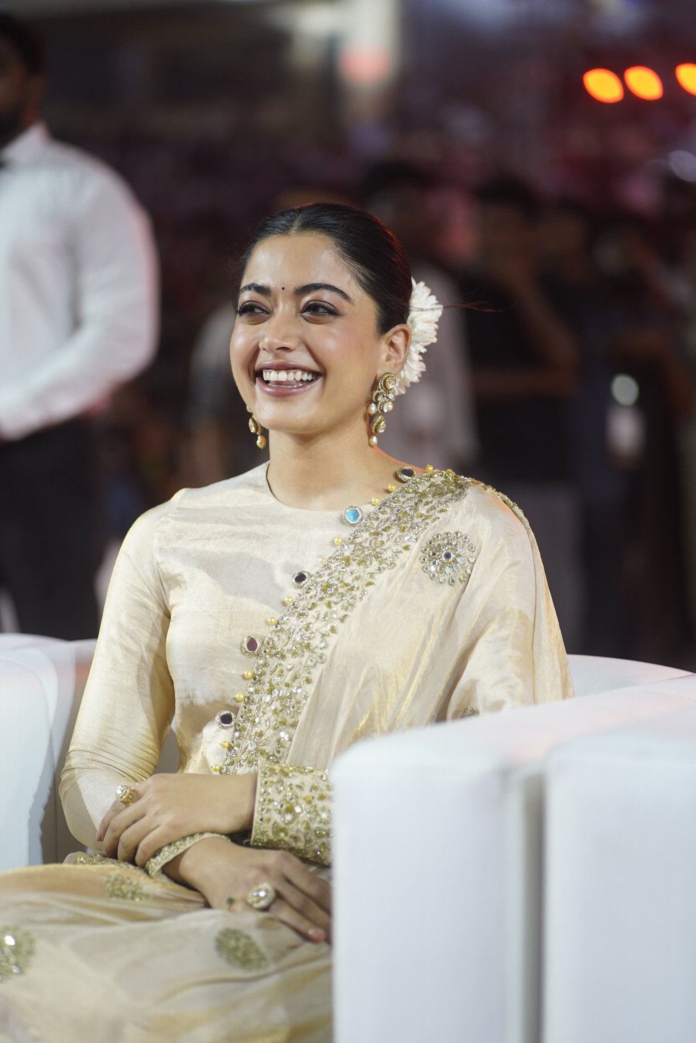 Rashmika Mandanna Stuns in Glorious New Photos