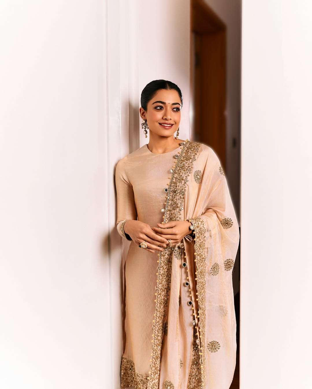 Rashmika Mandanna in Kubera: Trending Look Around Her Role