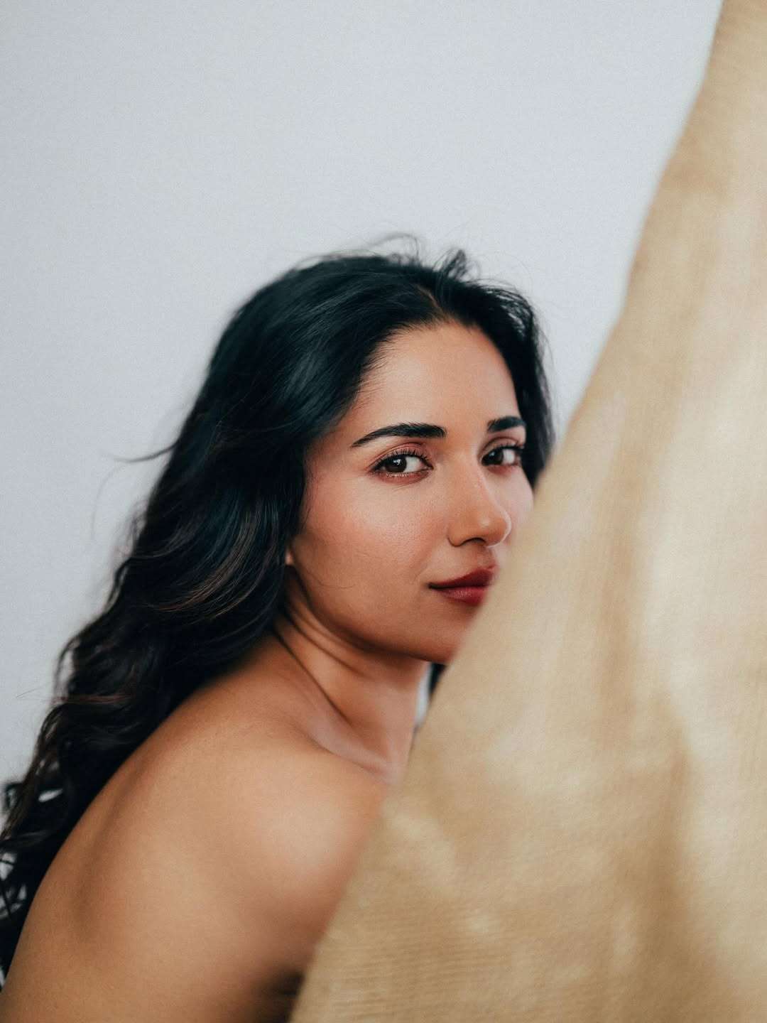 Ruhani Sharma Sets Trends online with Her Glamorous 10 New Photos