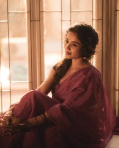 Teju Ashwini Sparks Social Media with 20 Stunning Photos