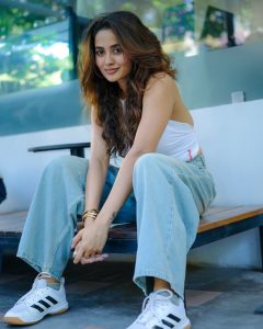 Teju Ashwini Sparks Social Media with 20 Stunning Photos