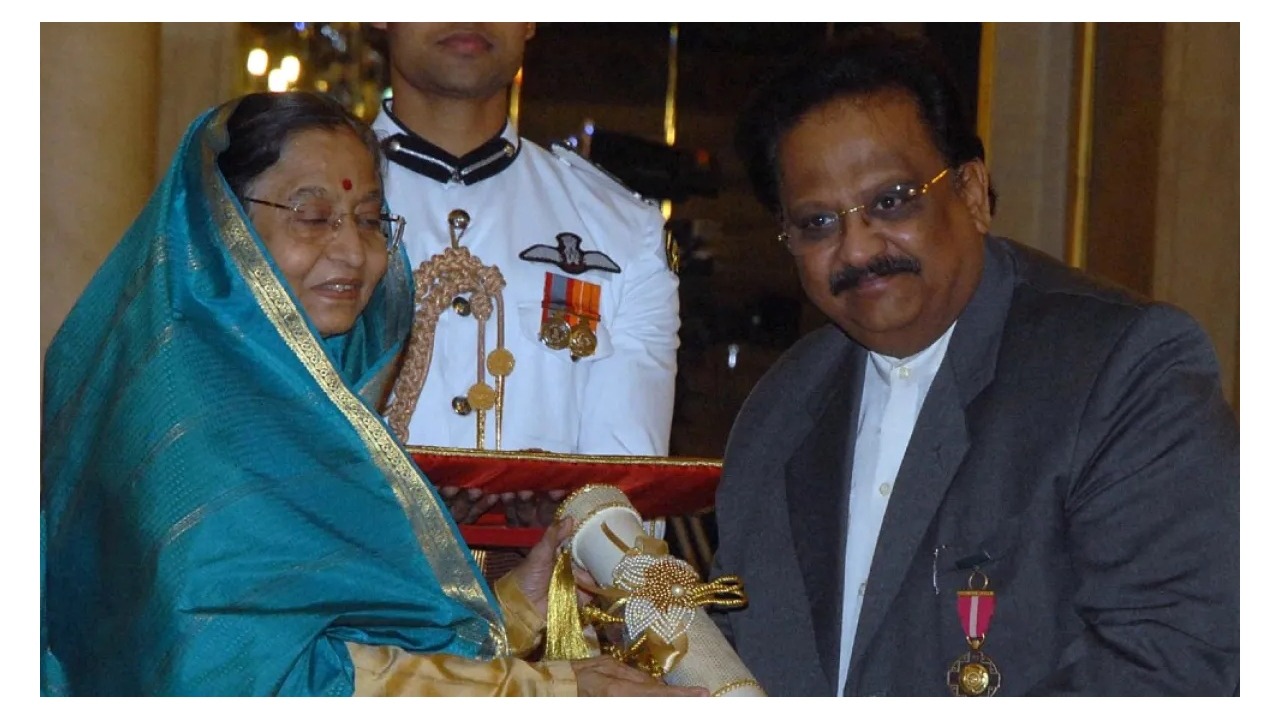 SPB: எஸ் பி பாலசுப்ரமணியம் - மனதை ஈர்க்கும் மாயாஜால குரல்