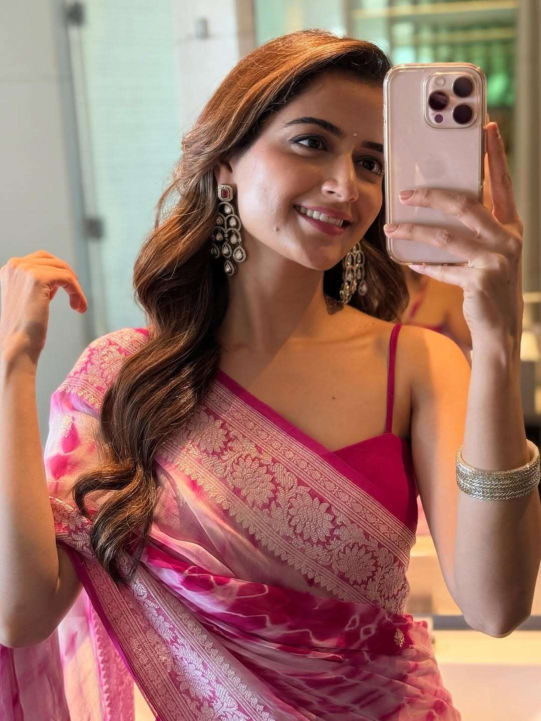 Ashika Ranganath Latest Glamour Elegant Photos Go Viral on Social Media