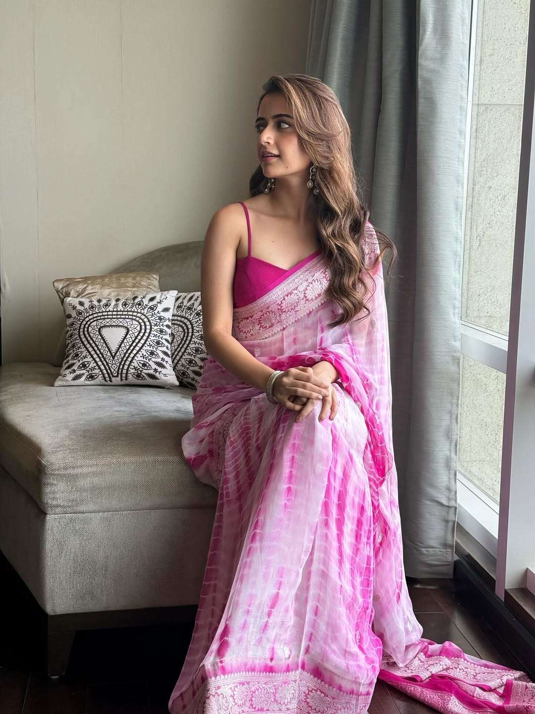 Ashika Ranganath Latest Glamour Elegant Photos Go Viral on Social Media