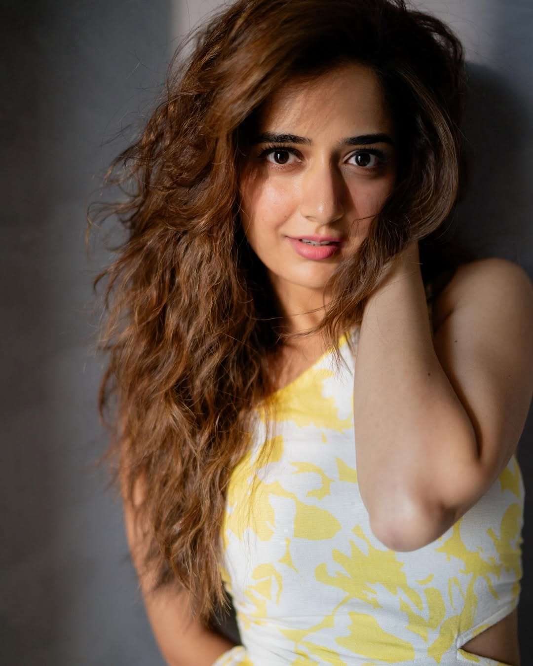 Ashika Ranganath Latest Glamour Elegant Photos Go Viral on Social Media