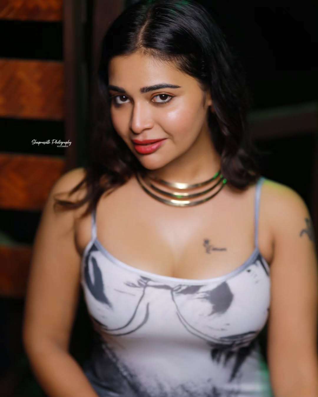 Dharsha Gupta Shines in Stunning New Photoshoot