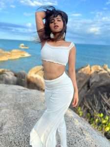 Iswarya Menon Stunning New Photos Makes Netizen vibes on Internet