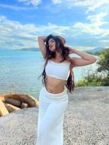 Iswarya Menon Stunning New Photos Makes Netizen vibes on Internet