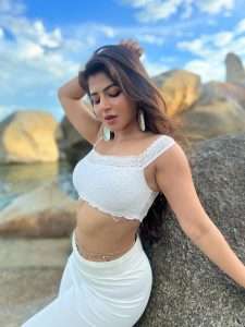 Iswarya Menon Stunning New Photos Makes Netizen vibes on Internet