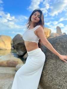 Iswarya Menon Stunning New Photos Makes Netizen vibes on Internet