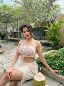 Iswarya Menon Stunning New Photos Makes Netizen vibes on Internet