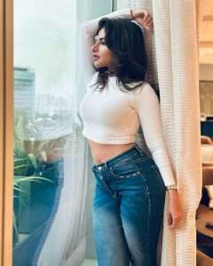 Iswarya Menon Stunning New Photos Makes Netizen vibes on Internet