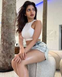 Iswarya Menon Stunning New Photos Makes Netizen vibes on Internet