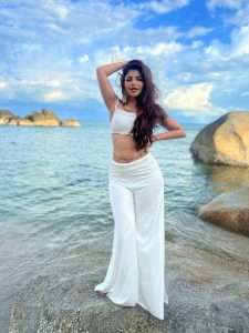 Iswarya Menon Stunning New Photos Makes Netizen vibes on Internet
