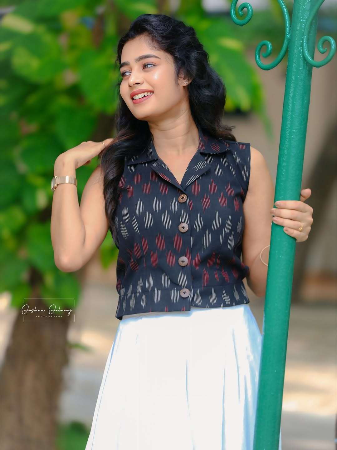 Janany Kunaseelan Stuns in Latest Photoshoot | Leo Actress Glows