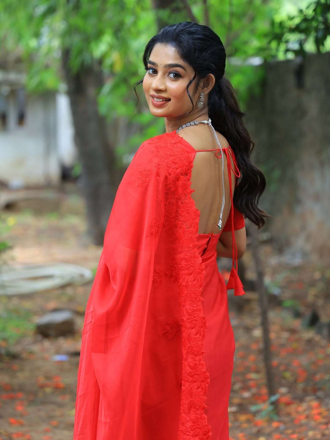 Janany Kunaseelan Stuns in Latest Photoshoot | Leo Actress Glows