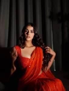 Kavya Thapar Stuns Fans with Her Glamorous New Look